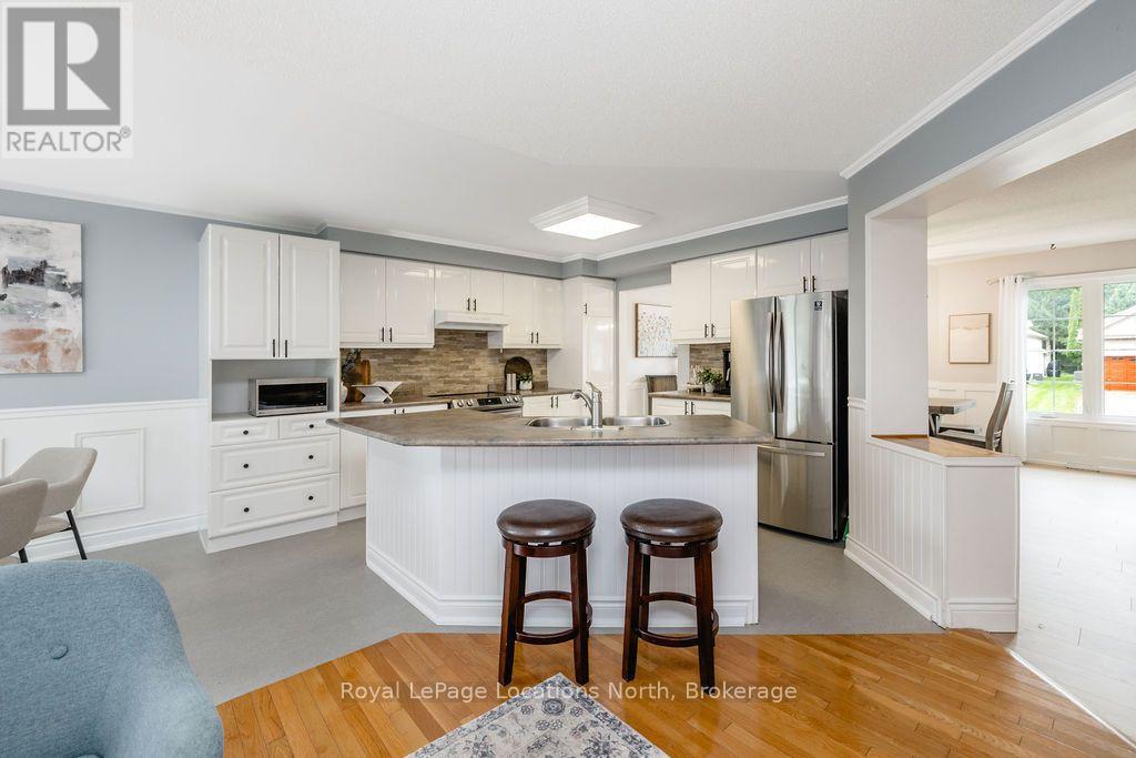 45 Bush Crescent, Wasaga Beach, Ontario  L9Z 1N1 - Photo 4 - S13861260