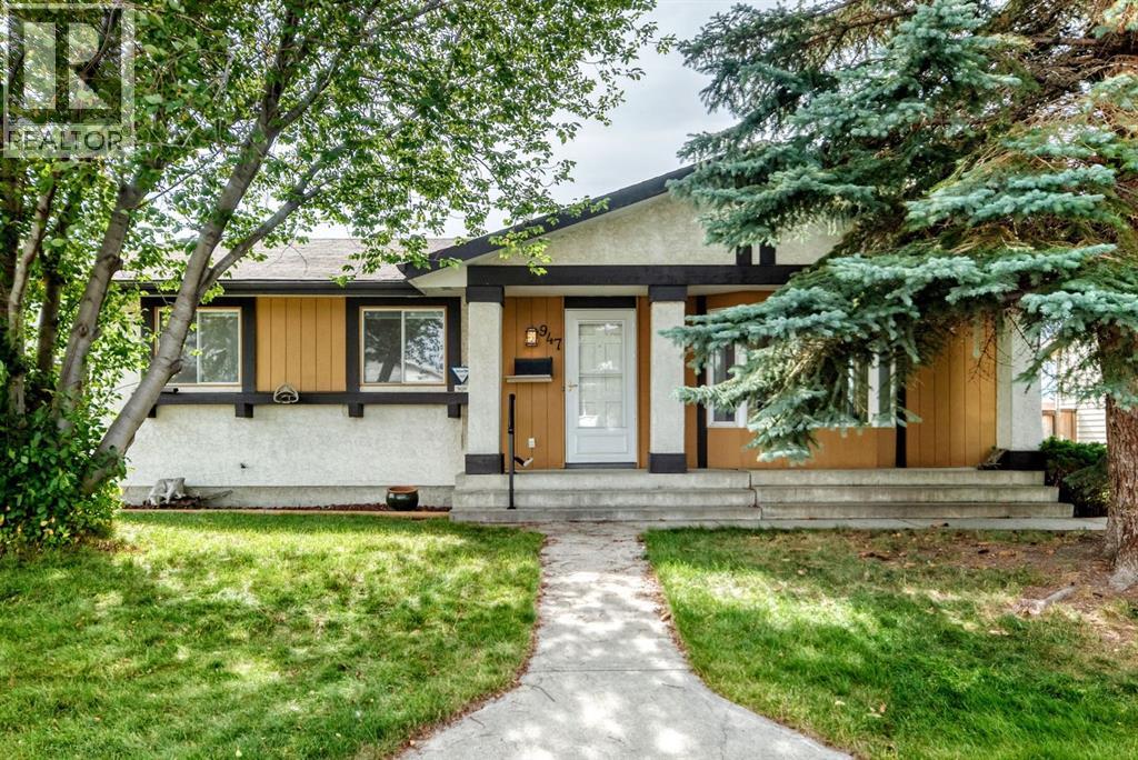 947 Maitland Way Ne, Calgary, Alberta  T2A 5M8 - Photo 1 - A2338420