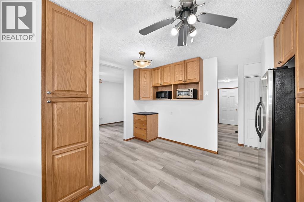 947 Maitland Way Ne, Calgary, Alberta  T2A 5M8 - Photo 6 - A2338420