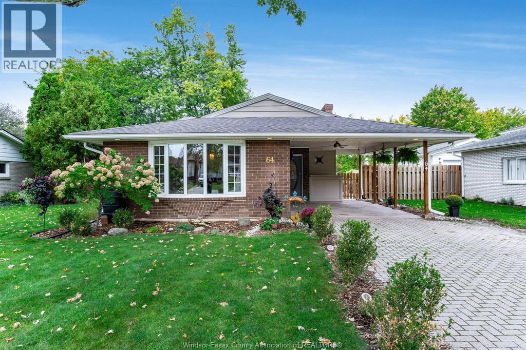 64 Palmer Dr, Kingsville, Ontario