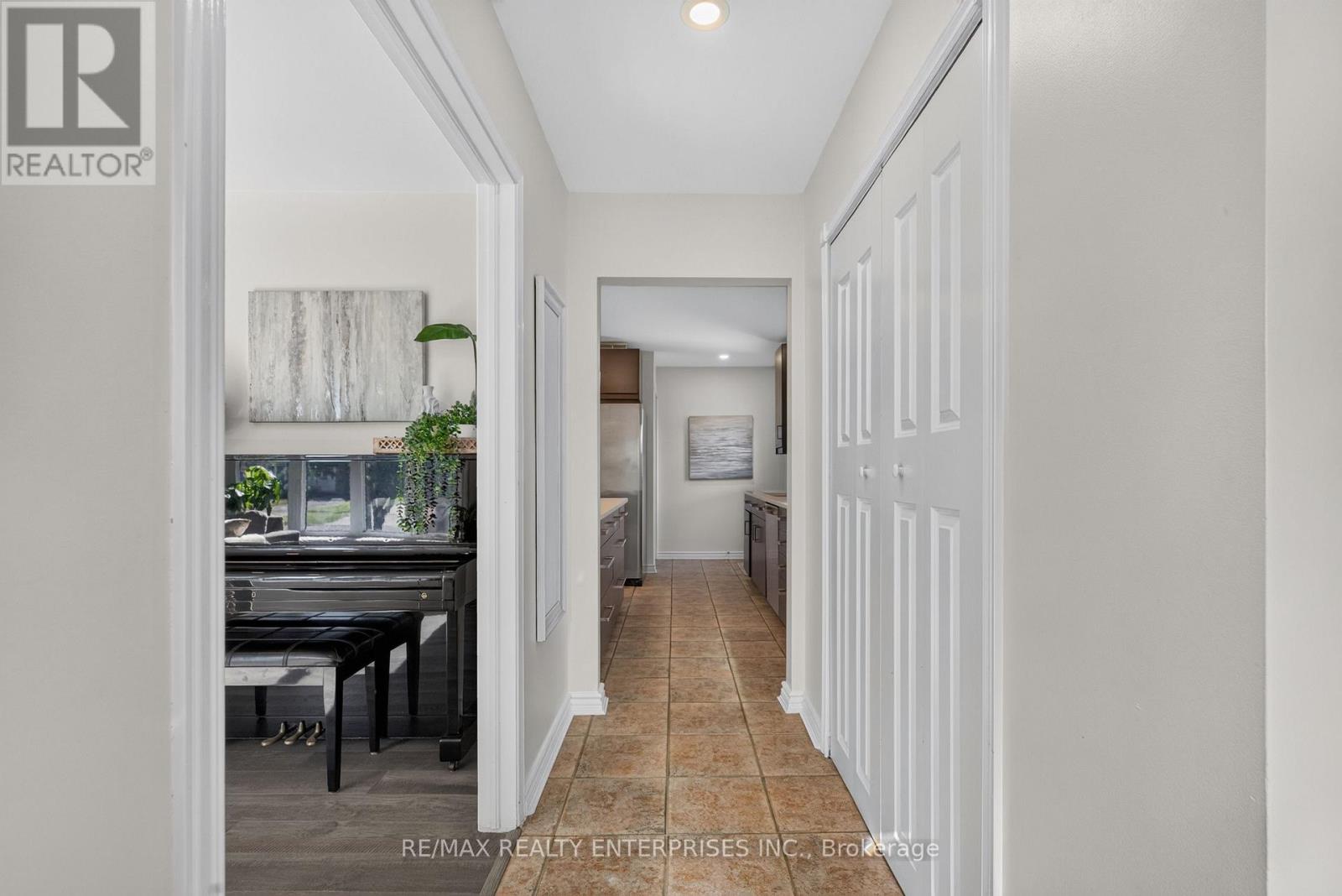 46 MARILYN CRESCENT Halton Hills (Georgetown) Ontario Canada L7G1K4 5