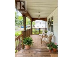 646 PICHE, Windsor, Ontario