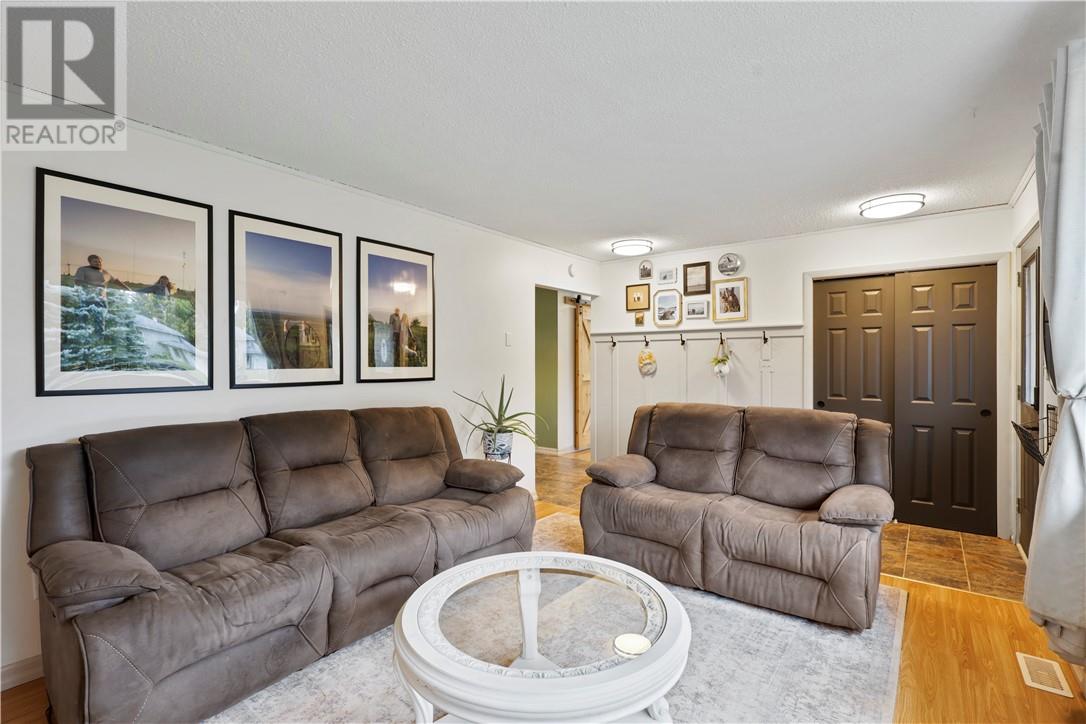 147 Thorne Street, Mindemoya, Ontario  P0P 1S0 - Photo 14 - 2130781