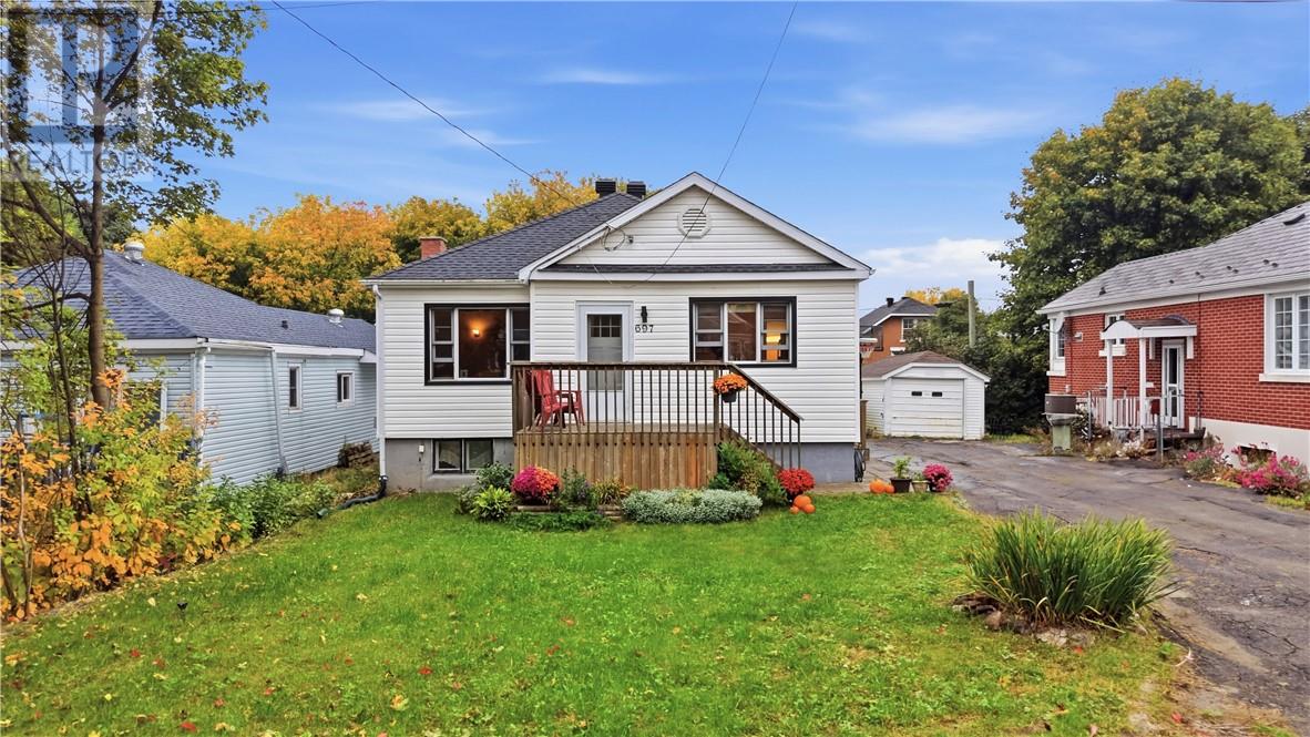 697 Prete Street, Sudbury, Ontario  P3E 3X4 - Photo 2 - 2130776