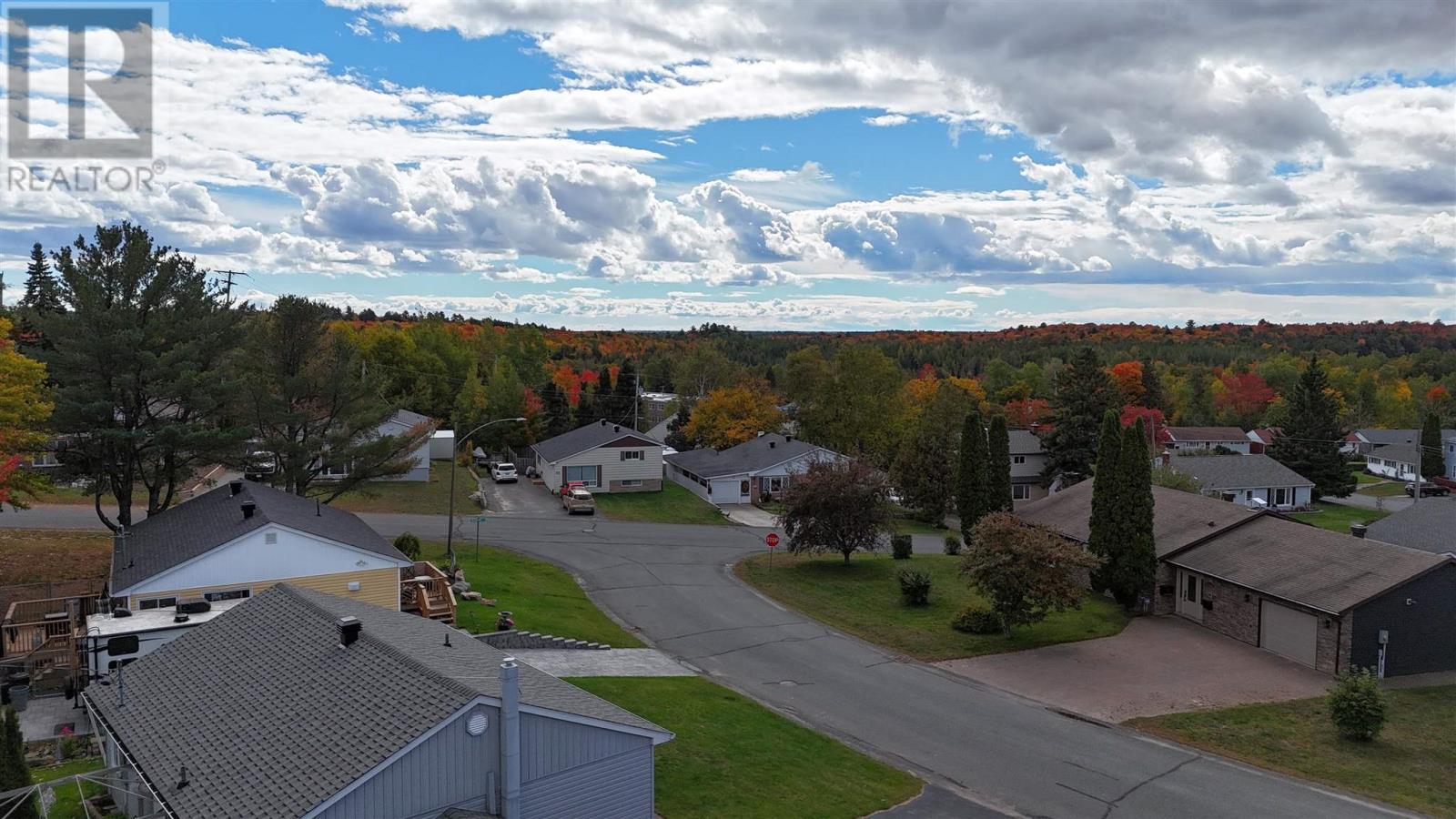 17 Brown Rd, Elliot Lake, Ontario  P5A 1K2 - Photo 32 - SM262754
