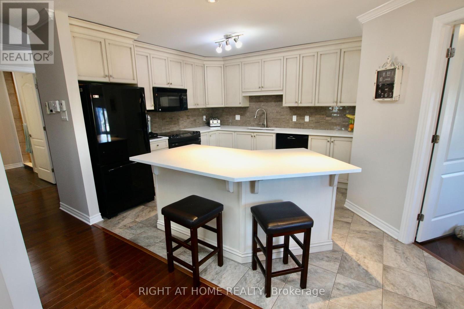 301 - 2 Warner Street, Russell, Ontario  K4R 0B5 - Photo 6 - X13861464