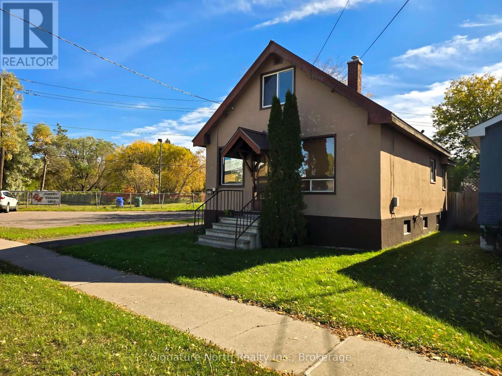 414 Northern Avenue, Thunder Bay, Ontario  P7C 2V6 - Photo 2 - X13861504