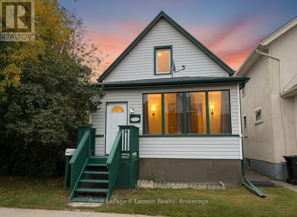 224 Mckellar Street S, Thunder Bay, Ontario  P7E 1H7 - Photo 1 - X13861606