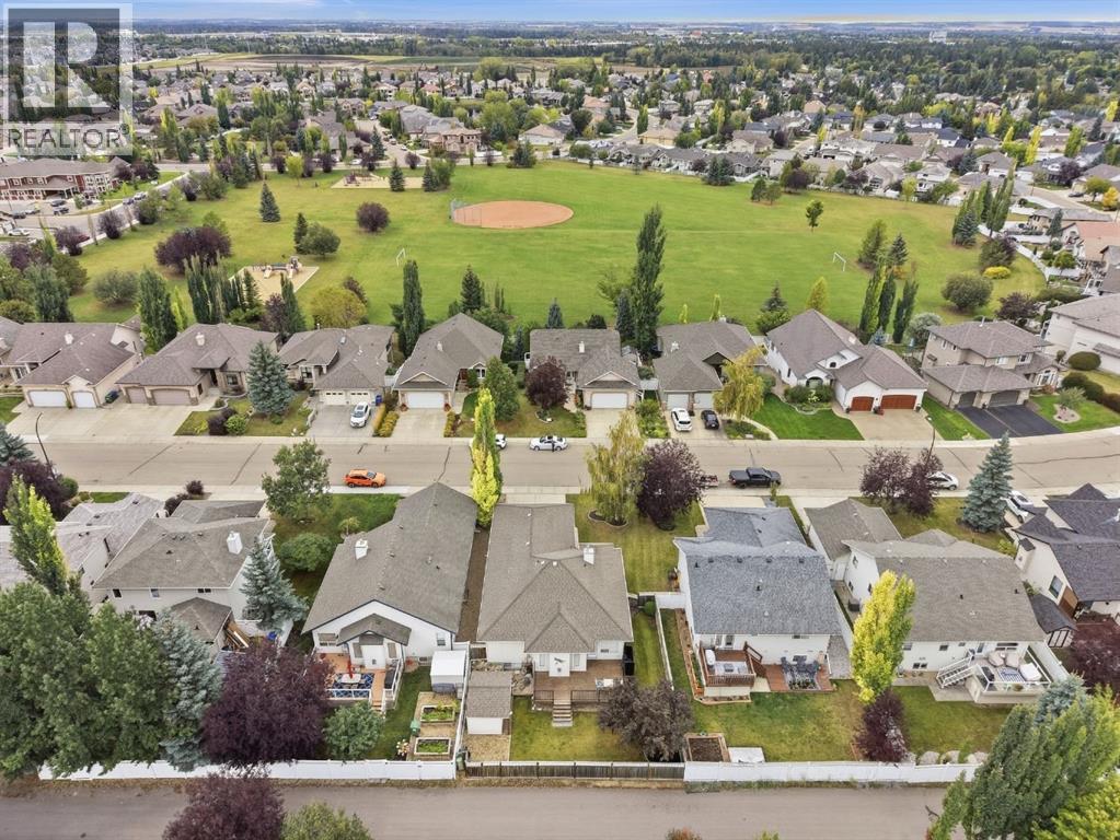 110 Ainsworth Crescent