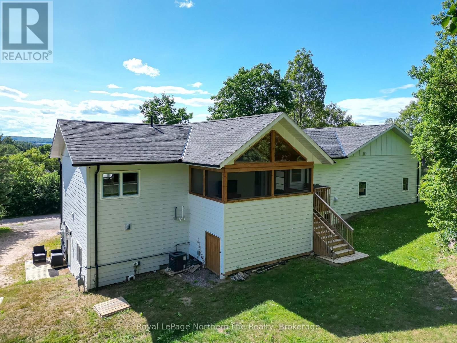 90 Young Drive, Powassan, Ontario  P0H 1Z0 - Photo 2 - X13861680