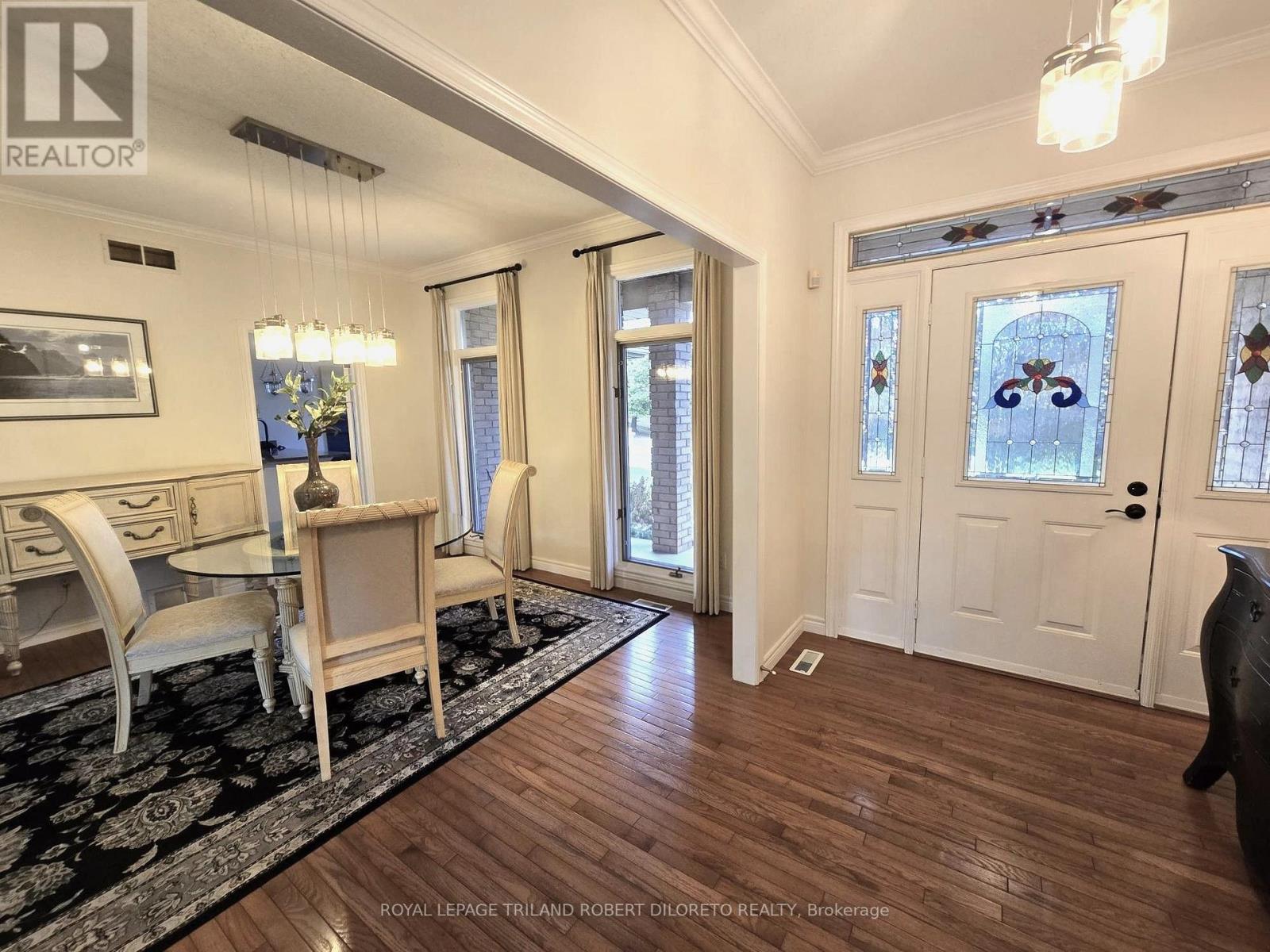 19 Woodland Drive, Middlesex Centre, Ontario  N0L 1R0 - Photo 3 - X13740472