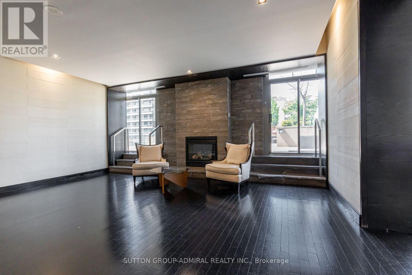 104 - 21 SCOLLARD STREET
