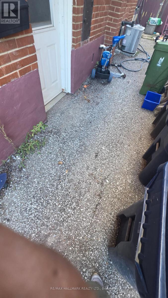 Lower Level - 15 North Bonnington Avenue, Toronto, Ontario  M1K 1X3 - Photo 3 - E13861380