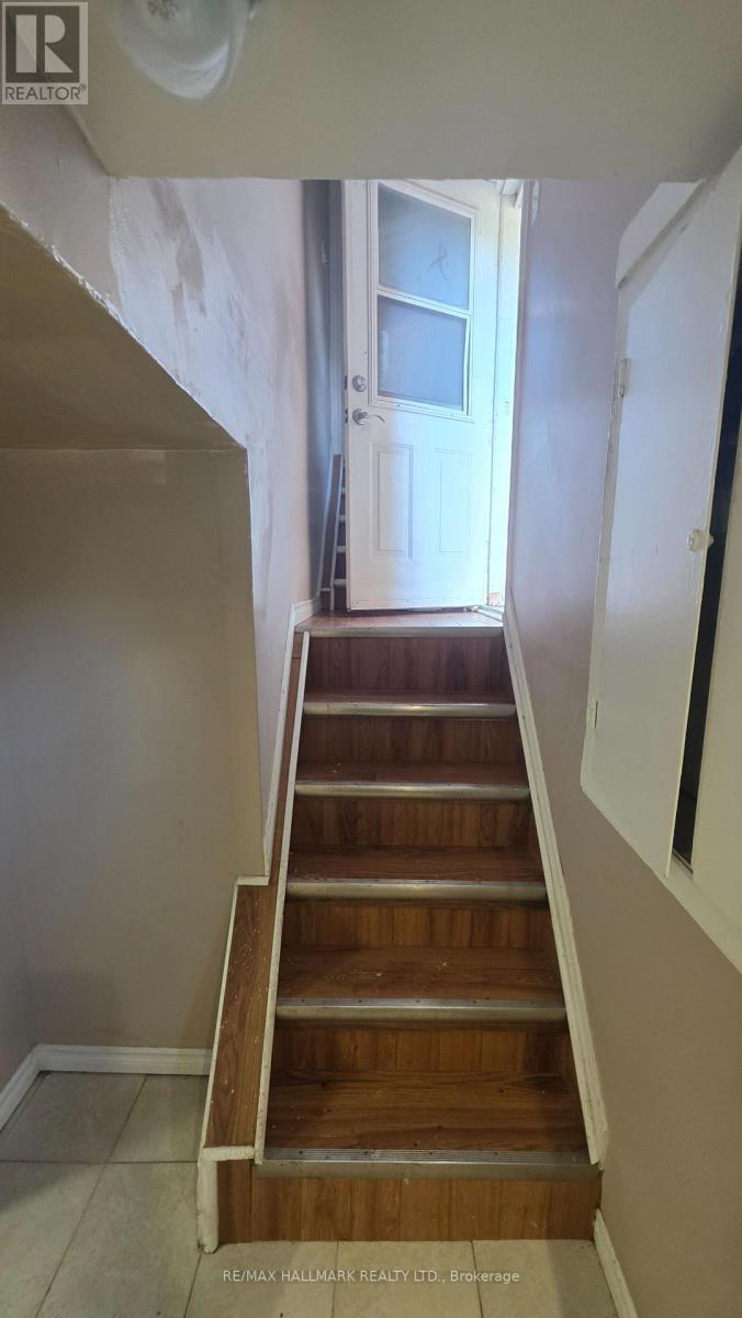Lower Level - 15 North Bonnington Avenue, Toronto, Ontario  M1K 1X3 - Photo 6 - E13861380