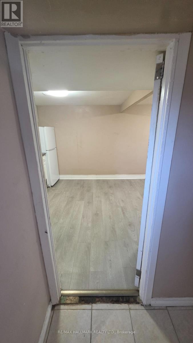 Lower Level - 15 North Bonnington Avenue, Toronto, Ontario  M1K 1X3 - Photo 9 - E13861380