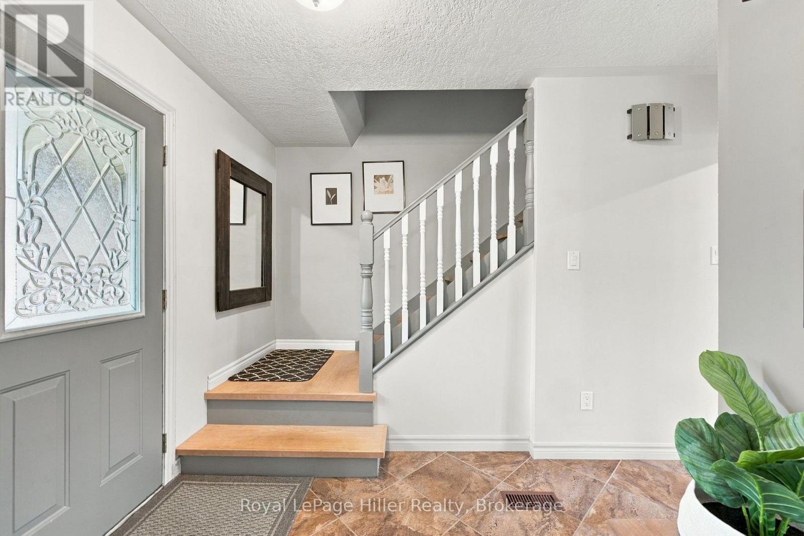 133 Braemar Crescent, Stratford, Ontario  N5A 7C2 - Photo 4 - X13861528