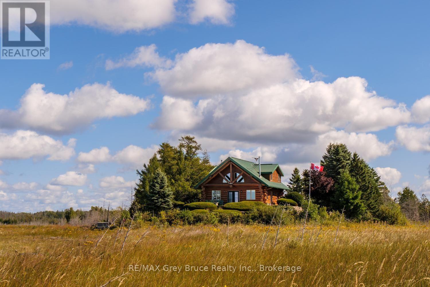 150 Shoreline Avenue, South Bruce Peninsula, Ontario  N0H 2T0 - Photo 2 - X13861652