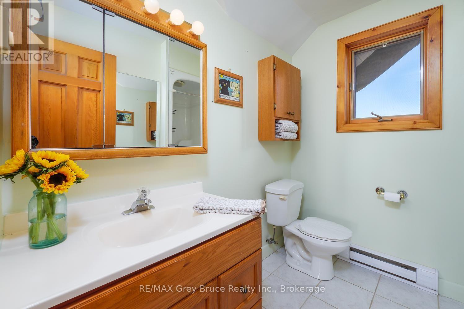 150 Shoreline Avenue, South Bruce Peninsula, Ontario  N0H 2T0 - Photo 23 - X13861652