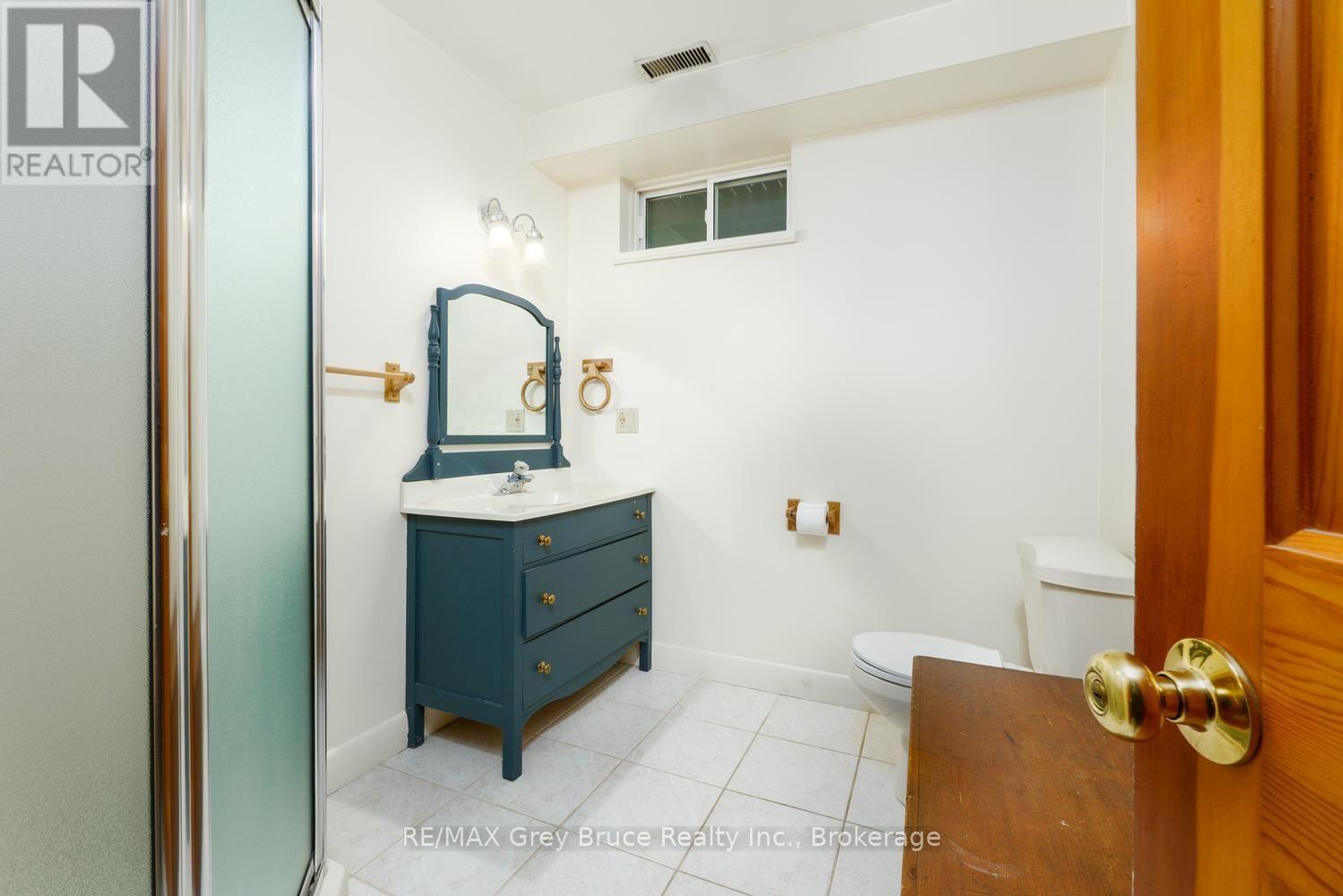 150 Shoreline Avenue, South Bruce Peninsula, Ontario  N0H 2T0 - Photo 31 - X13861652