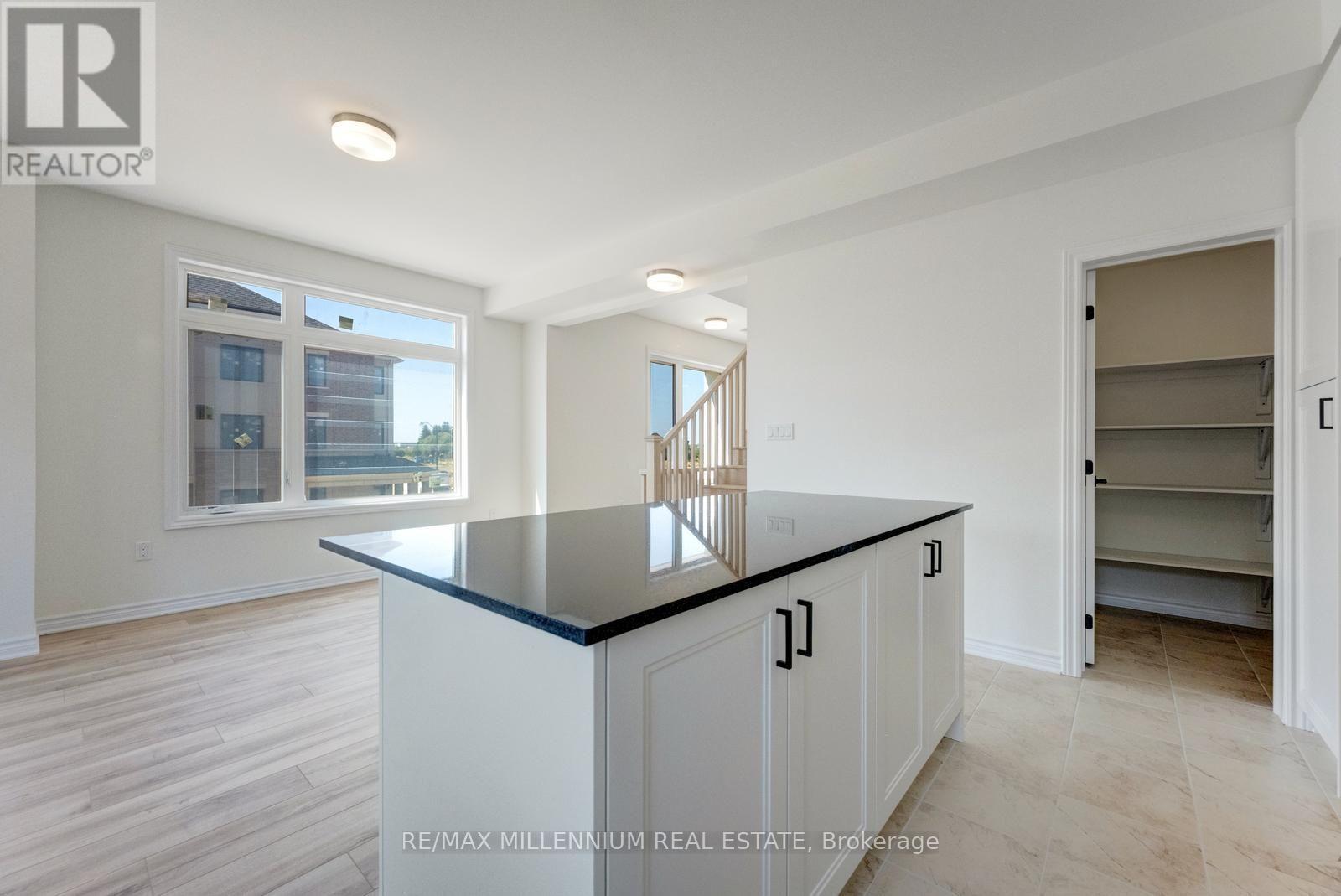Upper - 36 Thornbird Crescent, Brampton, Ontario  L7A 0B8 - Photo 9 - W13665762