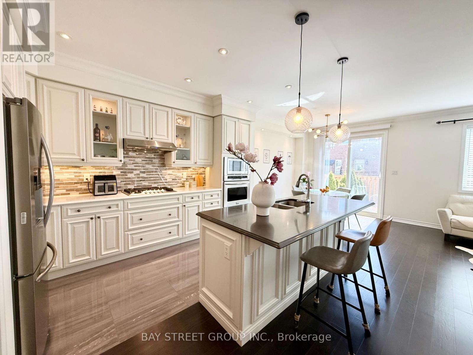 164 Beaveridge Avenue, Oakville (Go Glenorchy), Ontario  L6H 0M6 - Photo 5 - W13861368