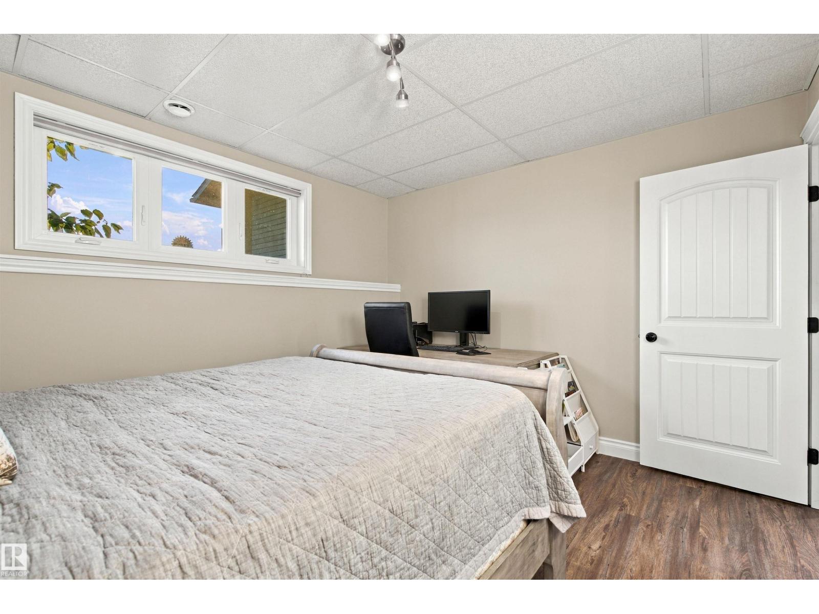 10 42230 Twp Rd 632