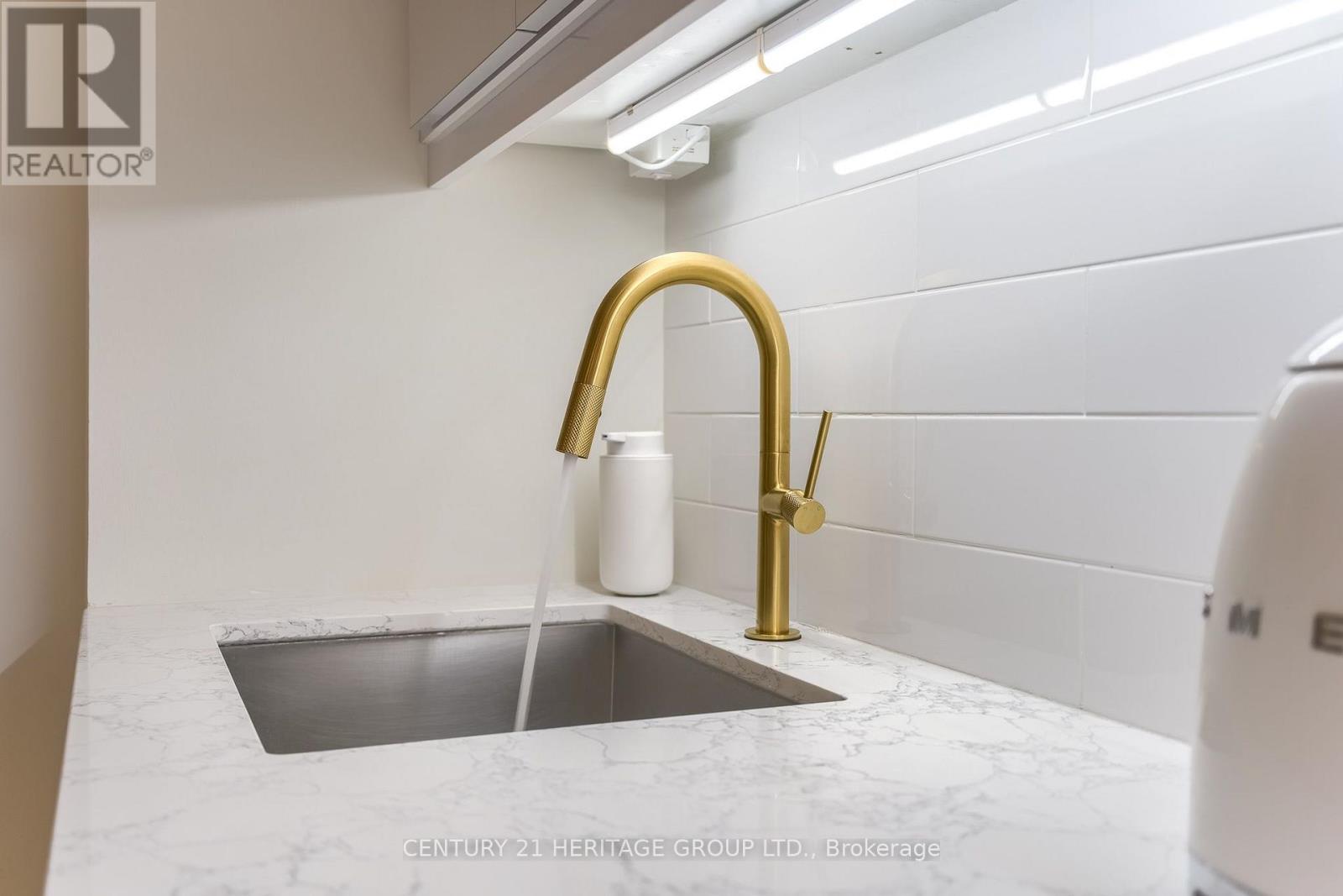 1807 - 9075 Jane Street, Vaughan, Ontario  L4K 0L7 - Photo 14 - N13861378