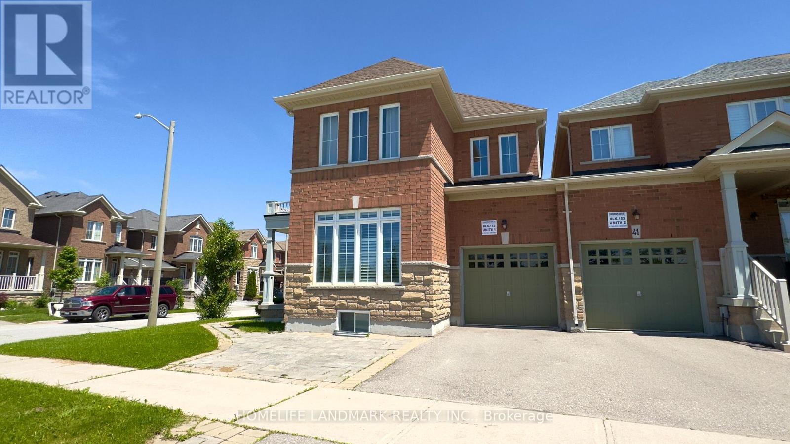 39 Pavlova Crescent, Richmond Hill, Ontario  L4E 0V8 - Photo 2 - N13861454