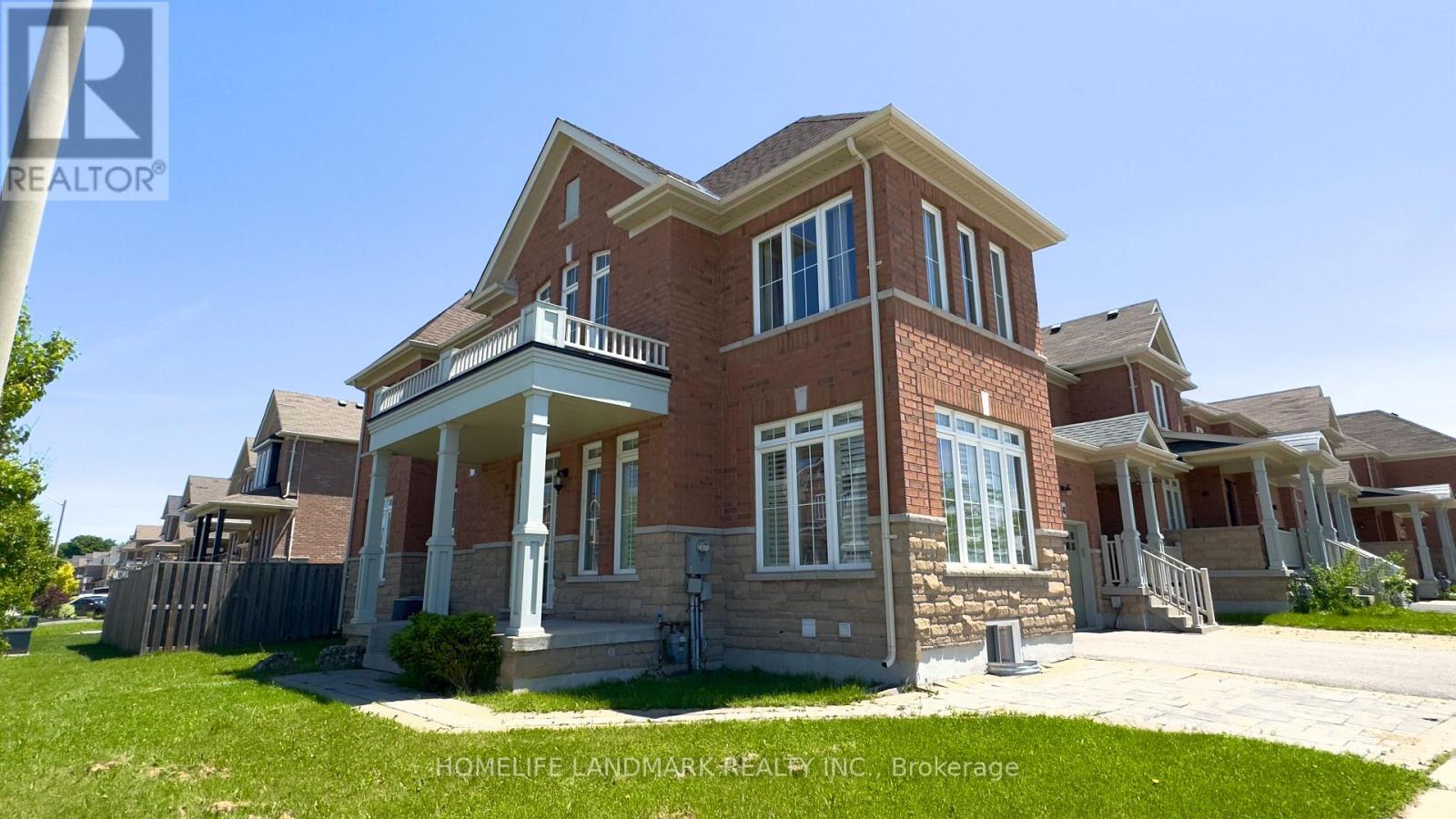 39 Pavlova Crescent, Richmond Hill, Ontario  L4E 0V8 - Photo 3 - N13861454