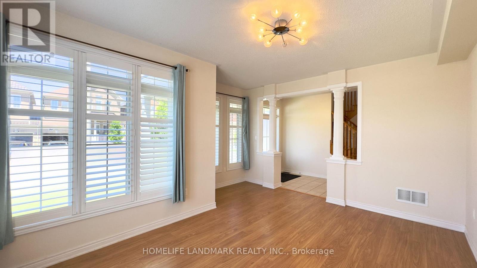 39 Pavlova Crescent, Richmond Hill, Ontario  L4E 0V8 - Photo 7 - N13861454