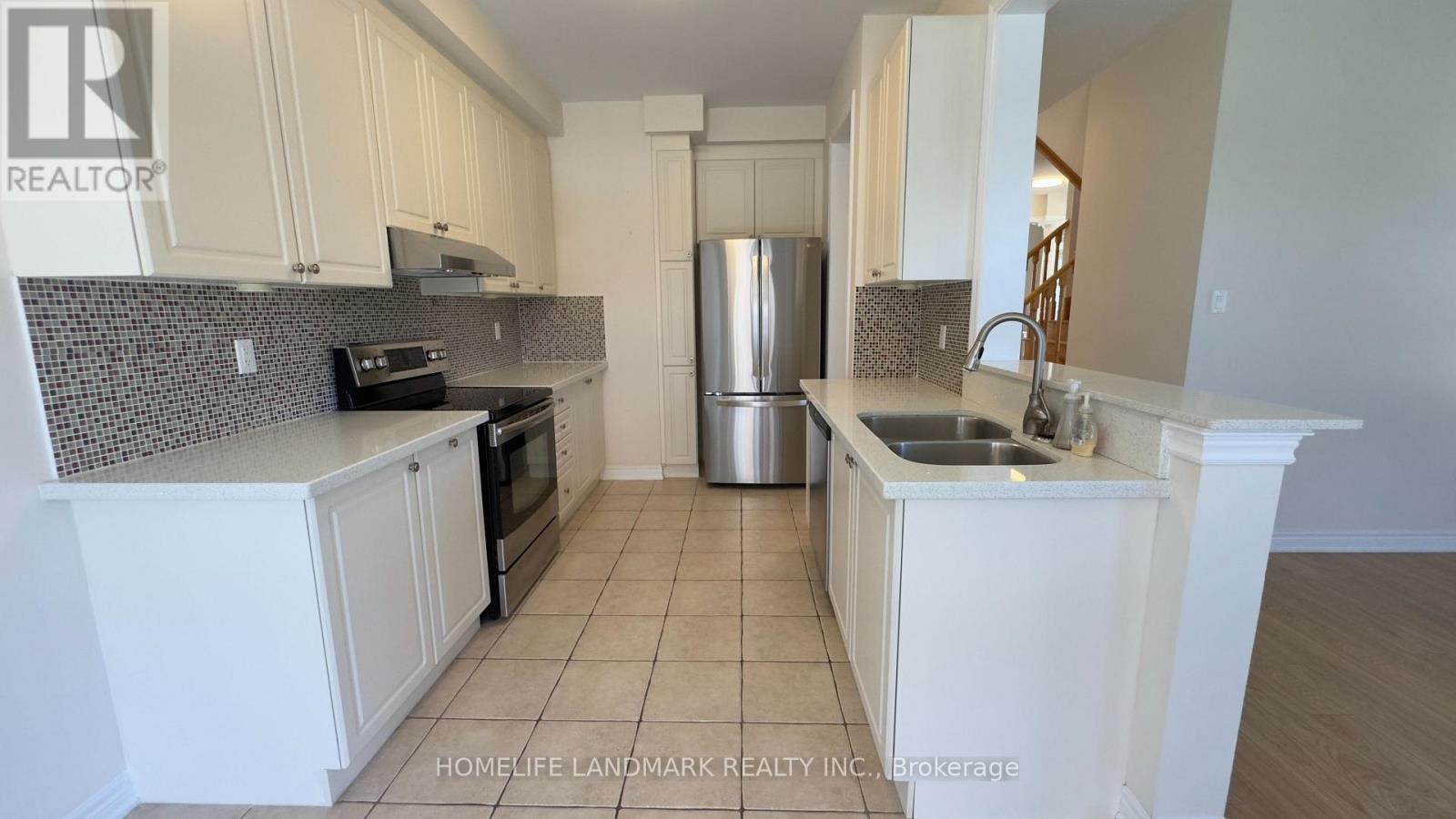 39 Pavlova Crescent, Richmond Hill, Ontario  L4E 0V8 - Photo 8 - N13861454