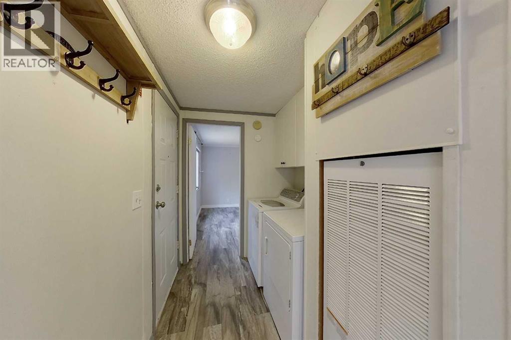 1305 Southshore Drive W
