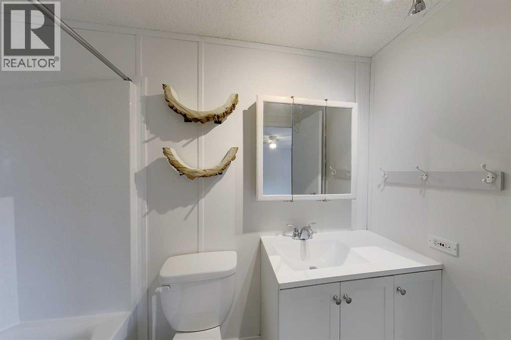1305 Southshore Drive W