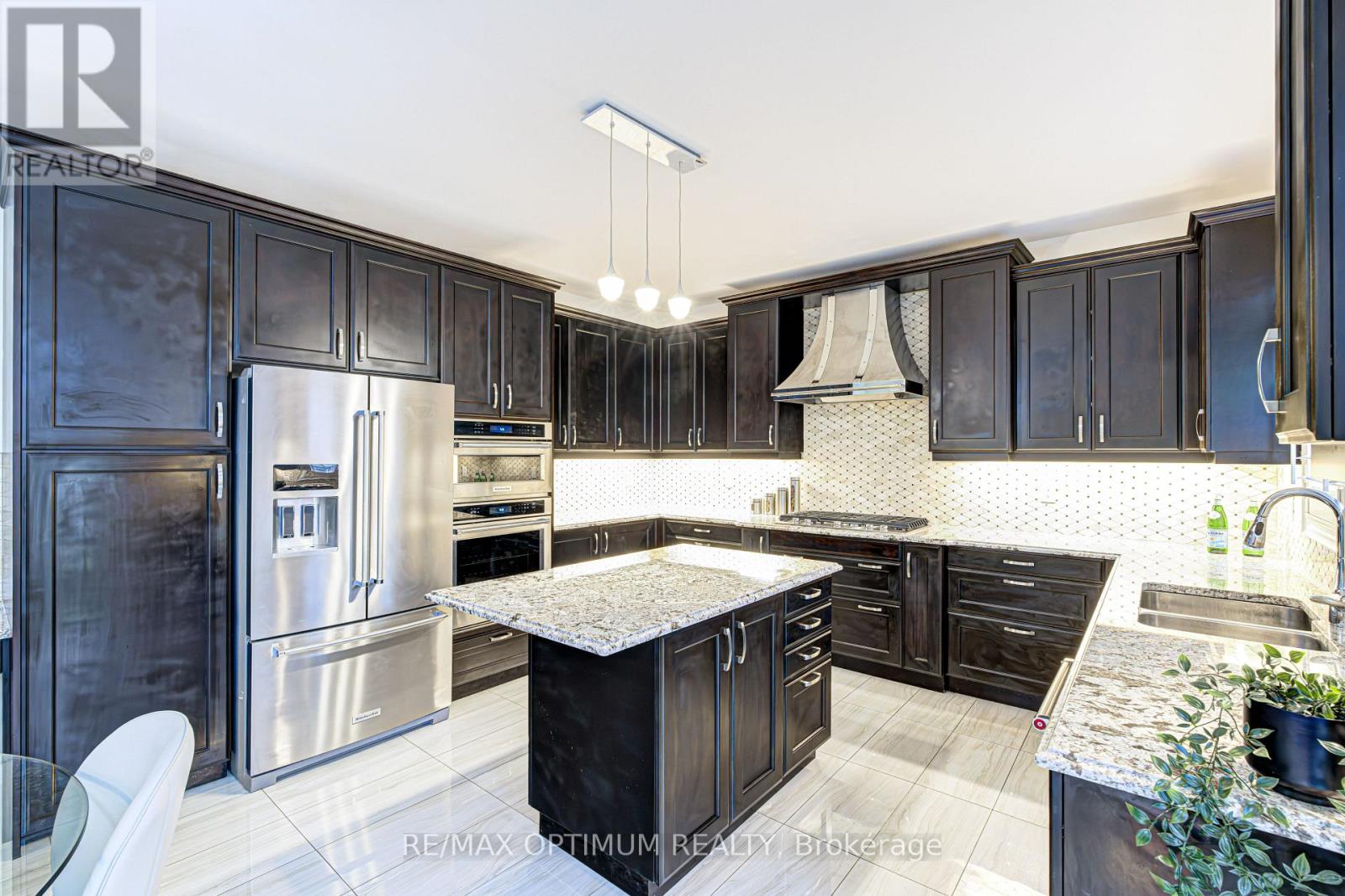 80 Royal West Drive, Brampton, Ontario  L6X 1A2 - Photo 17 - W13861436