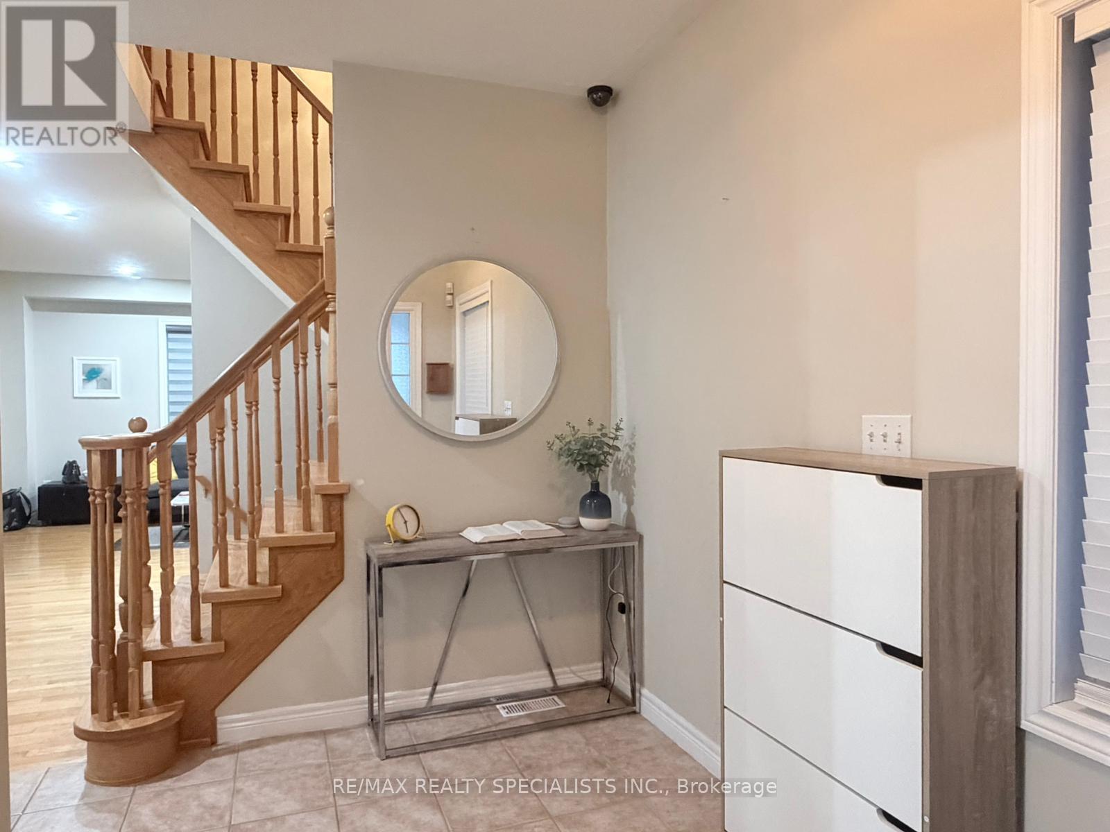 14 Viceroy Crescent, Brampton, Ontario  L7A 1V6 - Photo 2 - W13861470