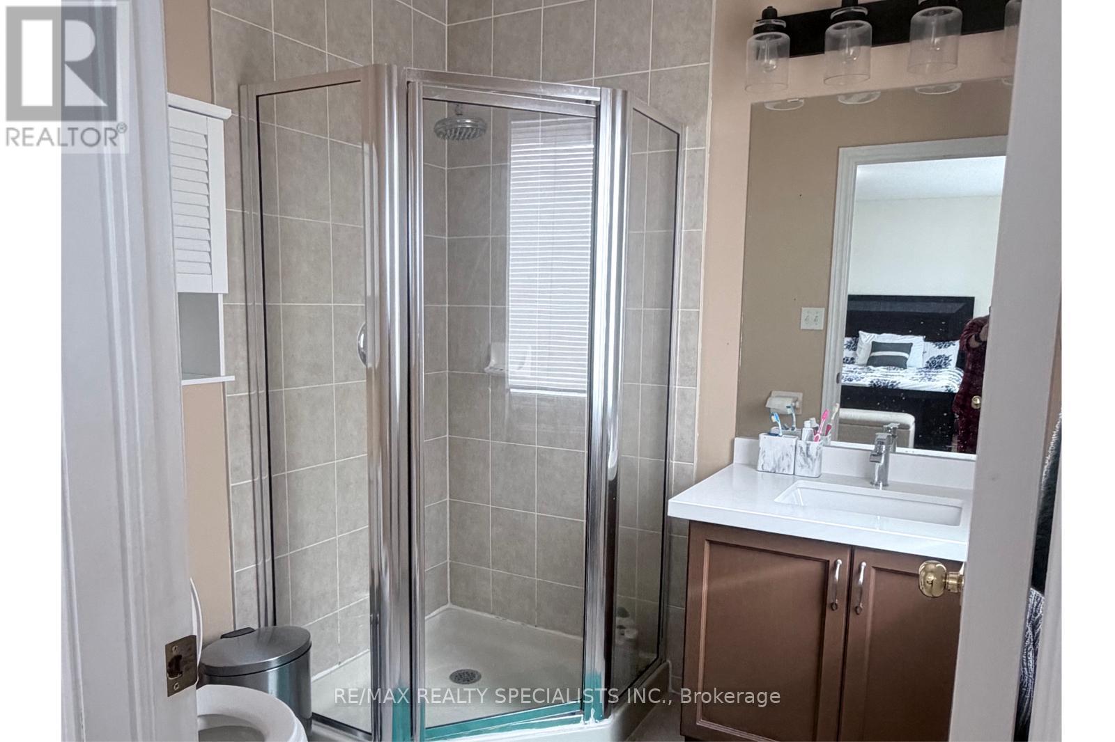 14 Viceroy Crescent, Brampton, Ontario  L7A 1V6 - Photo 9 - W13861470
