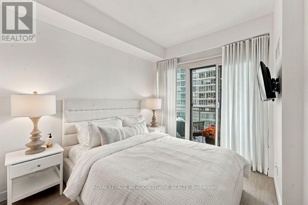 1321 - 165 Legion Road N, Toronto, Ontario  M8Y 0B3 - Photo 11 - W13861530