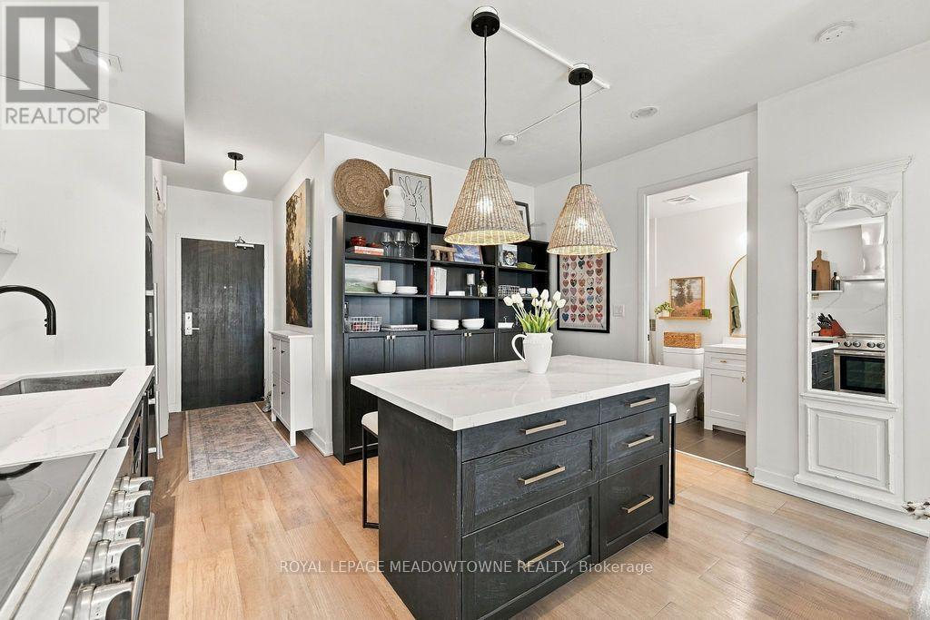 1321 - 165 Legion Road N, Toronto, Ontario  M8Y 0B3 - Photo 5 - W13861530