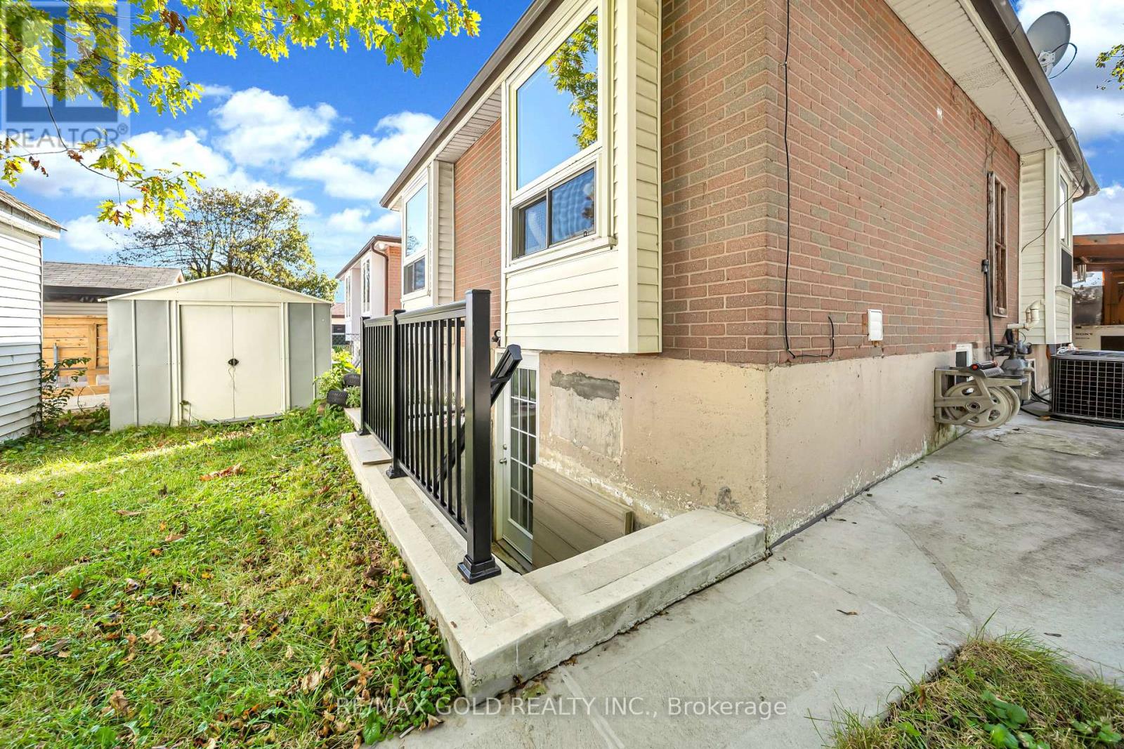 Main - 70 Glenmore Crescent, Brampton, Ontario  L6S 1H8 - Photo 31 - W13861538