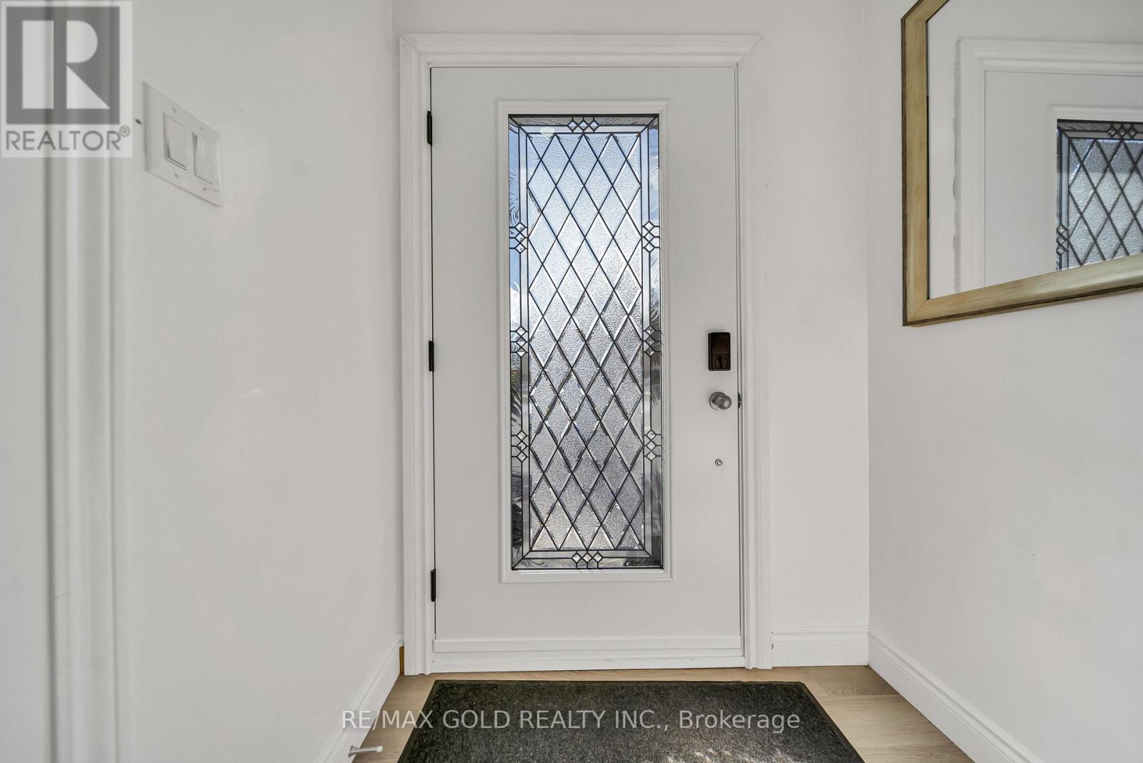 Main - 70 Glenmore Crescent, Brampton, Ontario  L6S 1H8 - Photo 5 - W13861538