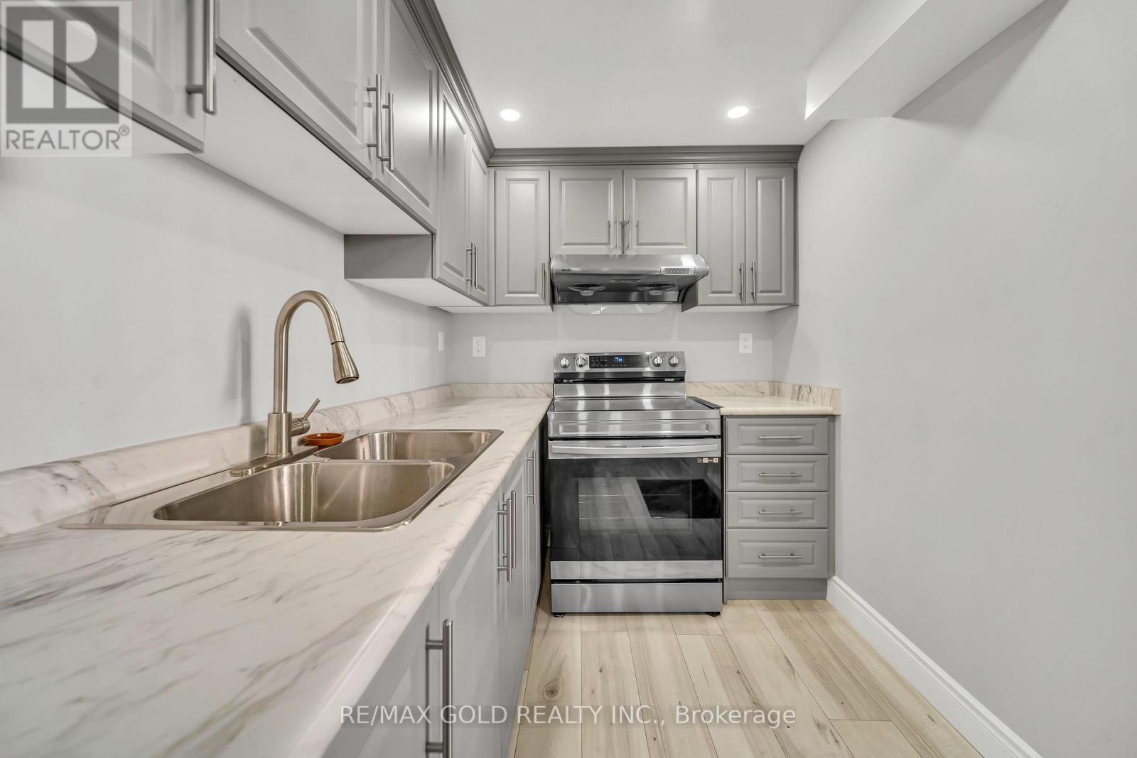 Basement - 70 Glenmore Crescent, Brampton, Ontario  L6S 1H8 - Photo 10 - W13861550