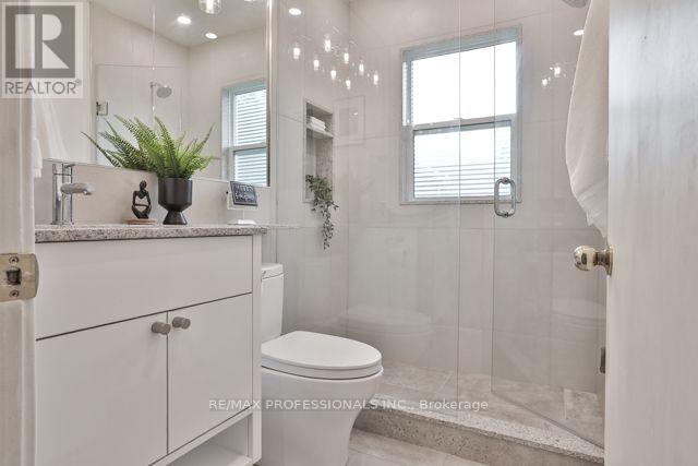 17 Loney Avenue, Toronto, Ontario  M3L 1G4 - Photo 18 - W13861650