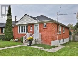 17 LONEY AVENUE, Toronto, Ontario