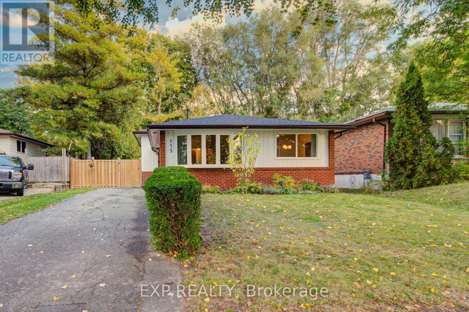 115 CHOPIN DRIVE, Kitchener, Ontario
