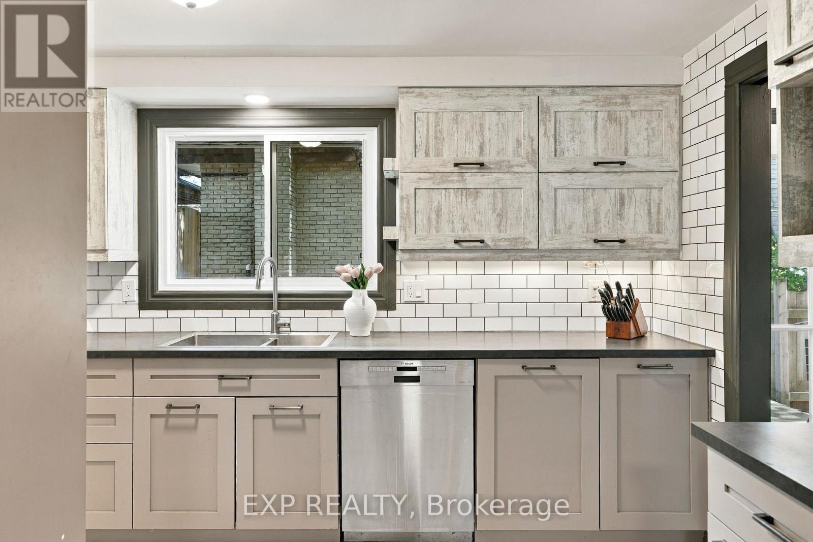 178 Laurentian Drive, Waterloo, Ontario  N2E 1Y3 - Photo 13 - X13861512