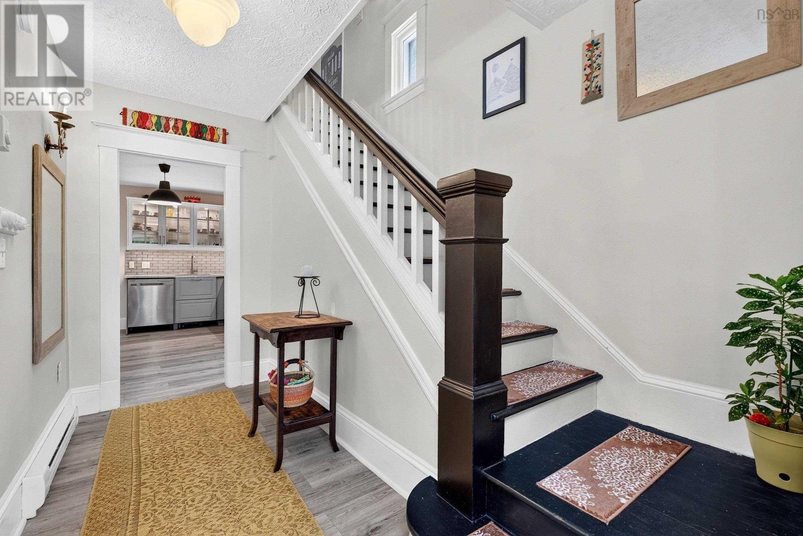 10 Braeburn Road, Halifax, Nova Scotia  B3N 1C2 - Photo 6 - 202625090