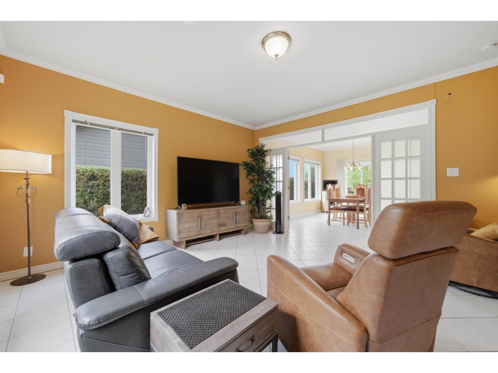 703 Rue Bouhier Magog Quebec Canada J1X7K8 5