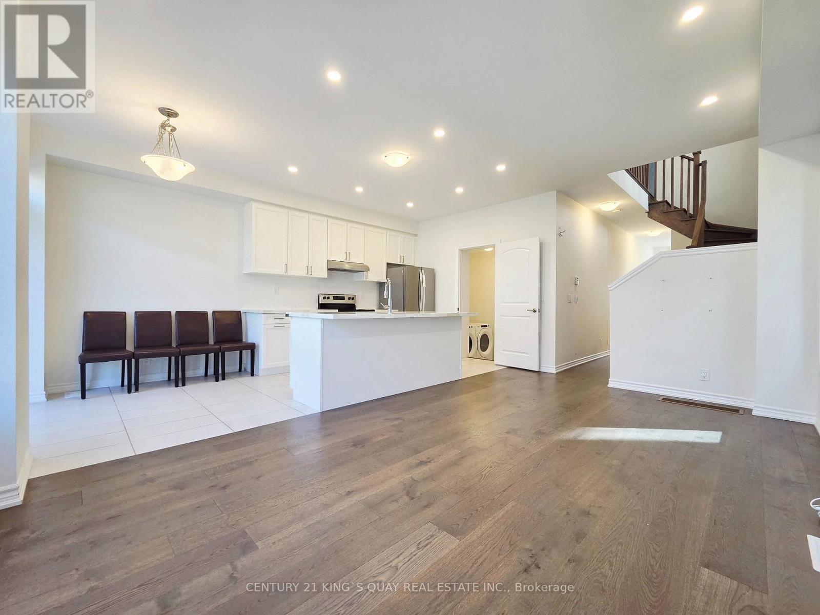 67 Freeman Williams Street, Markham, Ontario  L6C 3K4 - Photo 3 - N13861532