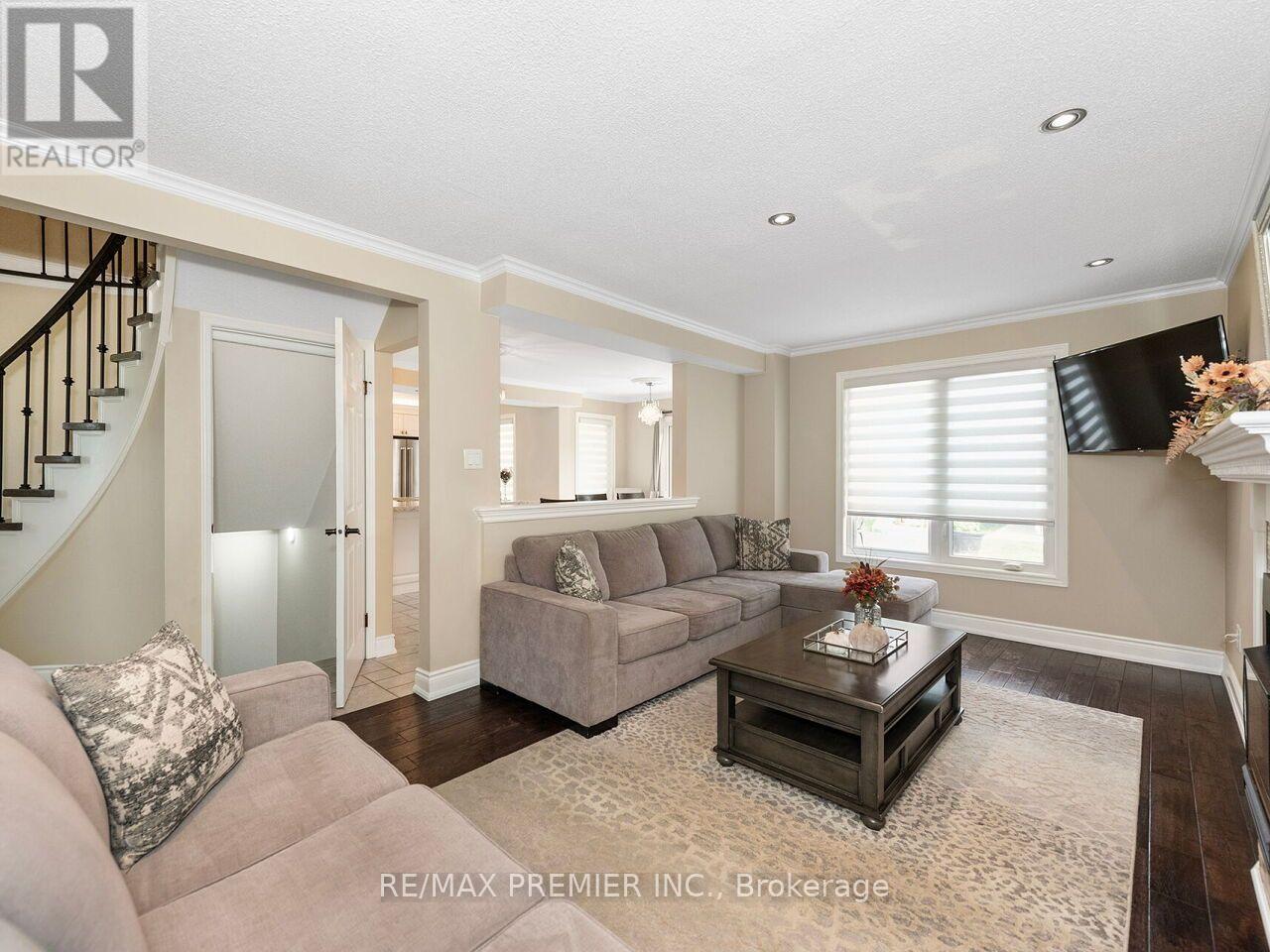 81 De Rose Avenue, Caledon, Ontario  L7E 1A6 - Photo 12 - W13845580