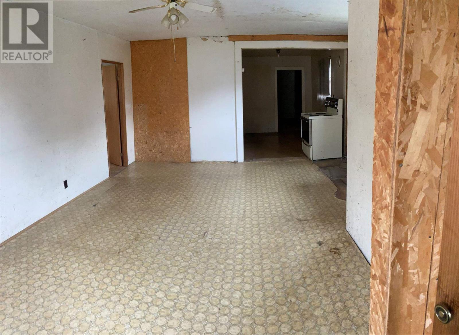 332 Winnipeg St, White River, Ontario  P0M 3G0 - Photo 15 - SM262755